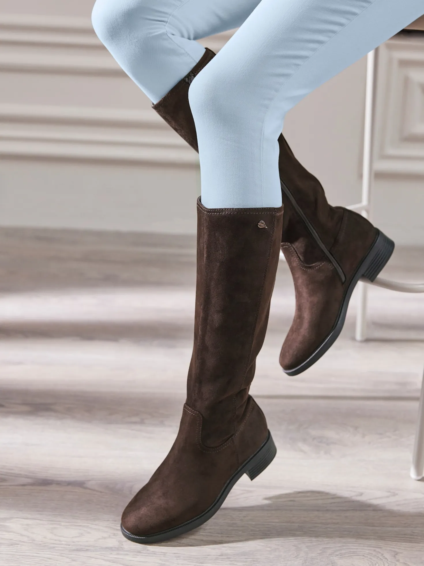 Stiefel mit Stretch-Einsatz