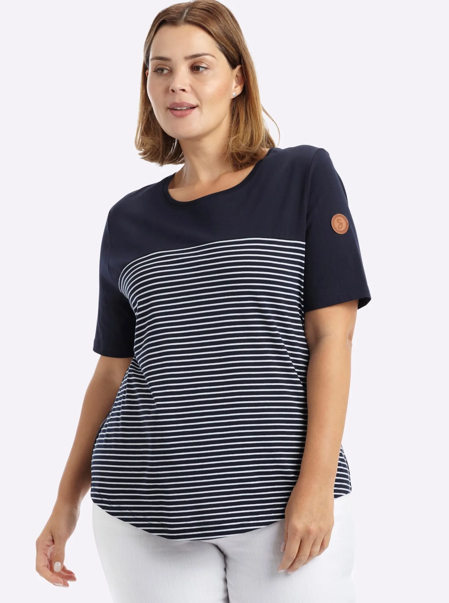 Streifenshirt im figurbetonten Schnitt