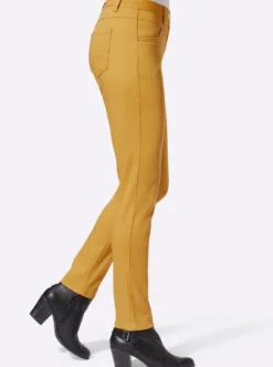 Stretch-Hose mit Passformsattel vorne und hinten
