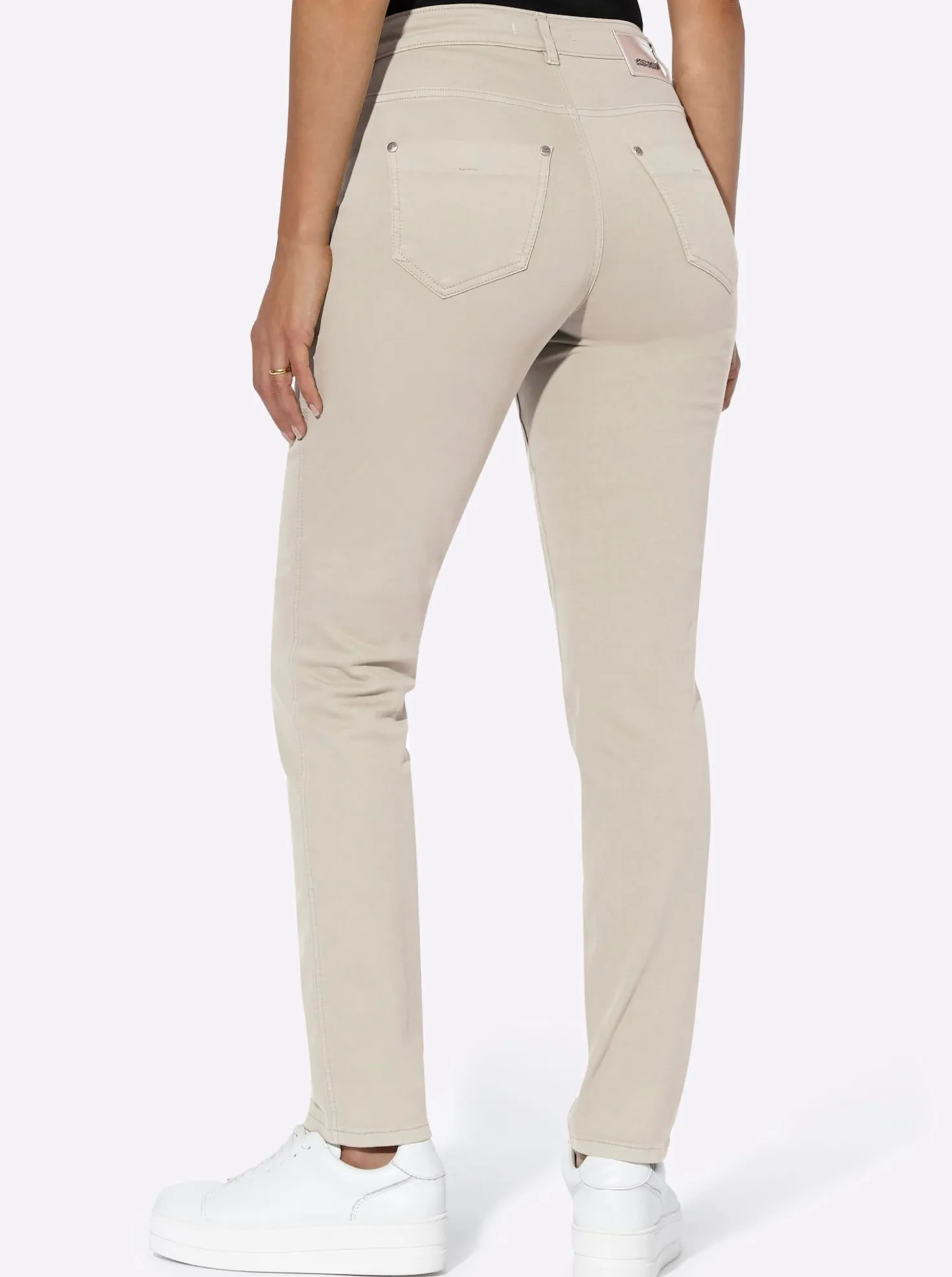 Stretch-Jeans in Röhren-Form