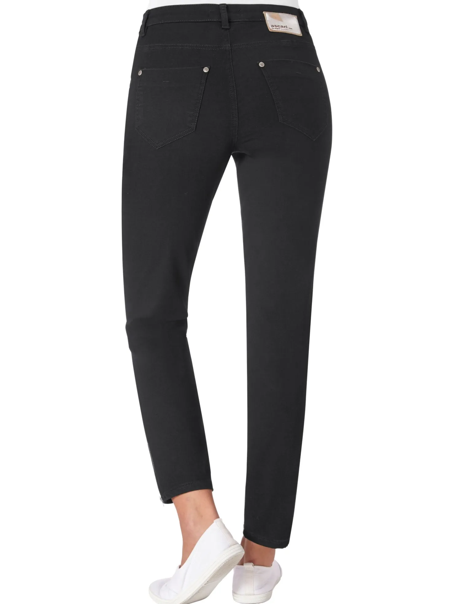Stretch-Jeans mit Bauch-weg-Effekt