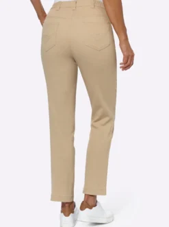 Stretch-Jeans mit Glitzersteinchen hinten