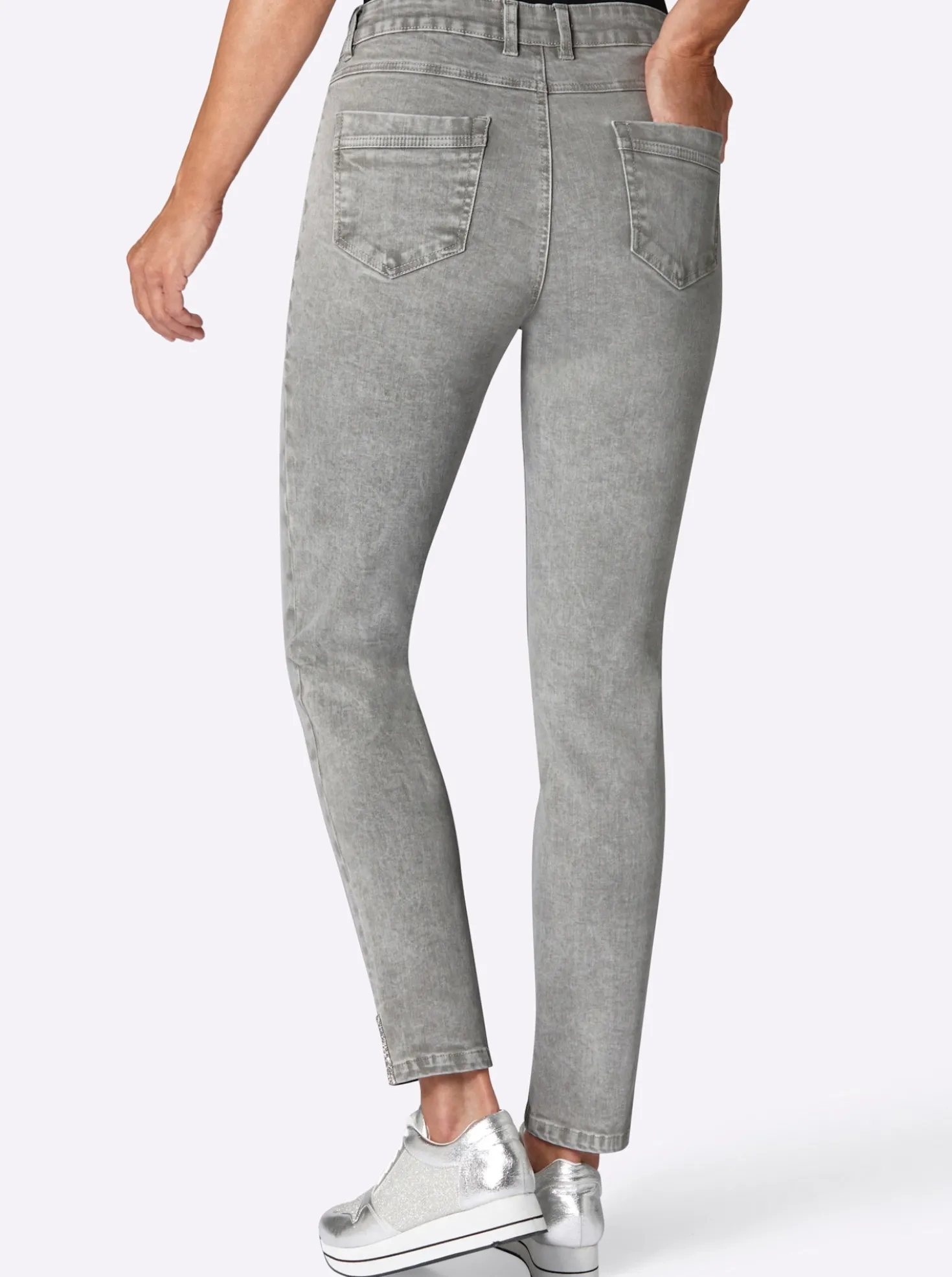 Stretch-Jeans mit Glitzersteinchen