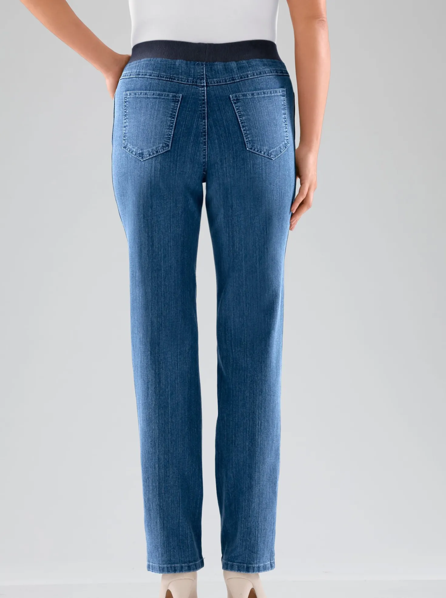 Stretch-Jeans mit Rundum-Dehnbund