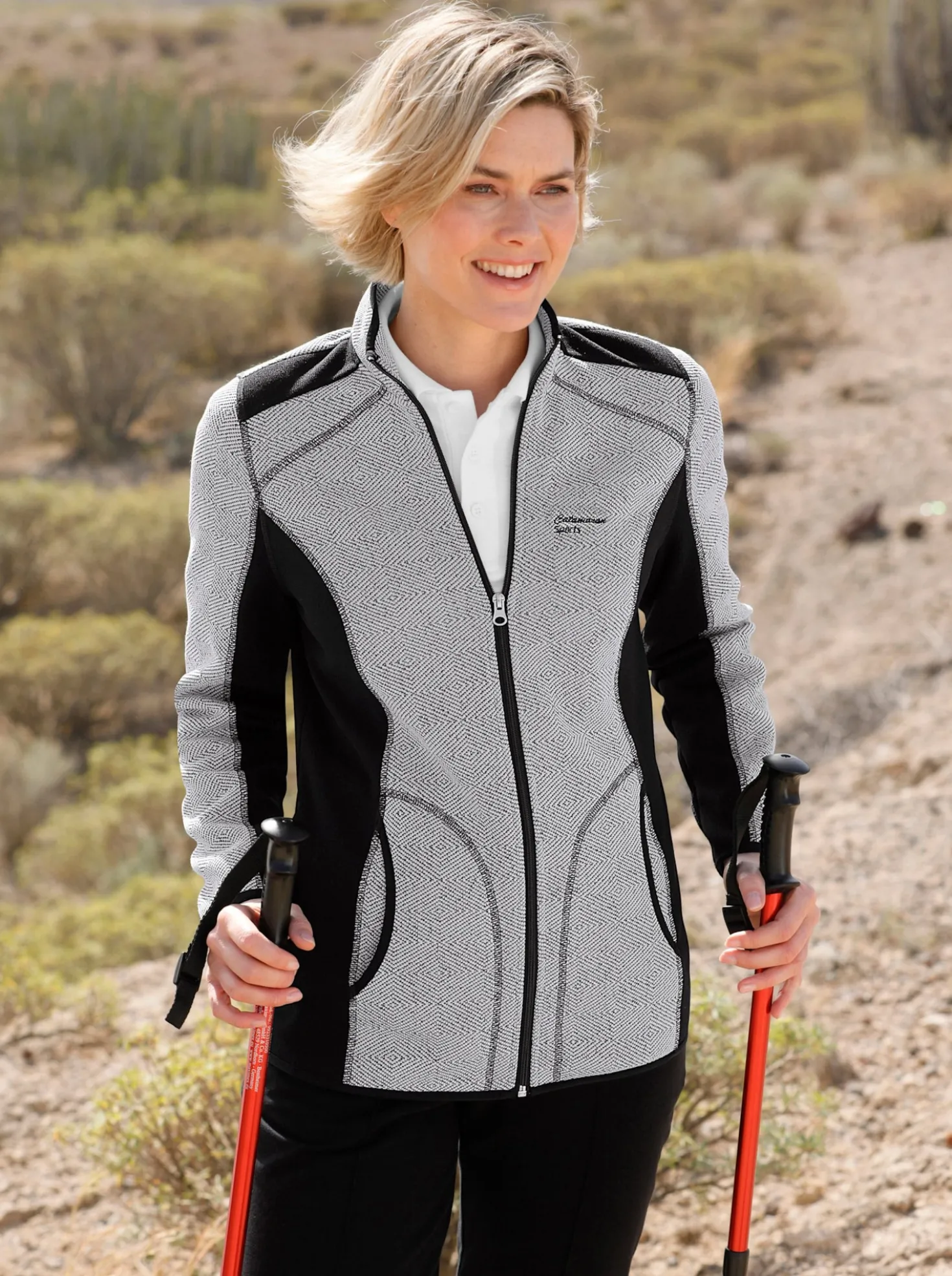 Strickfleecejacke mit Kontrasteinsätzen