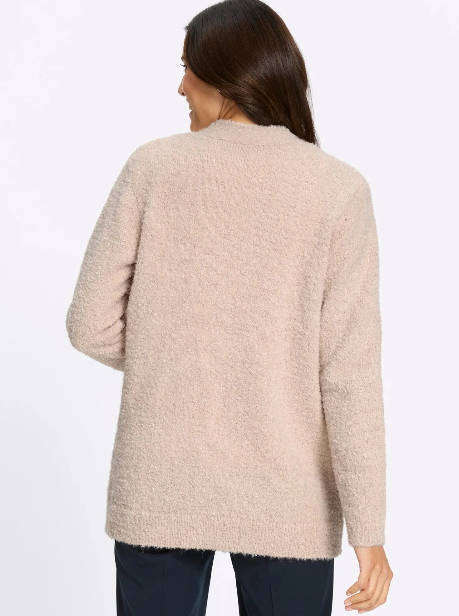 Strickjacke aus flauschigem Bouclé-Garn