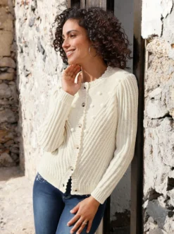Strickjacke im Landhaus-Stil