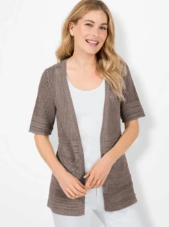 Strickjacke in Ajourstrick