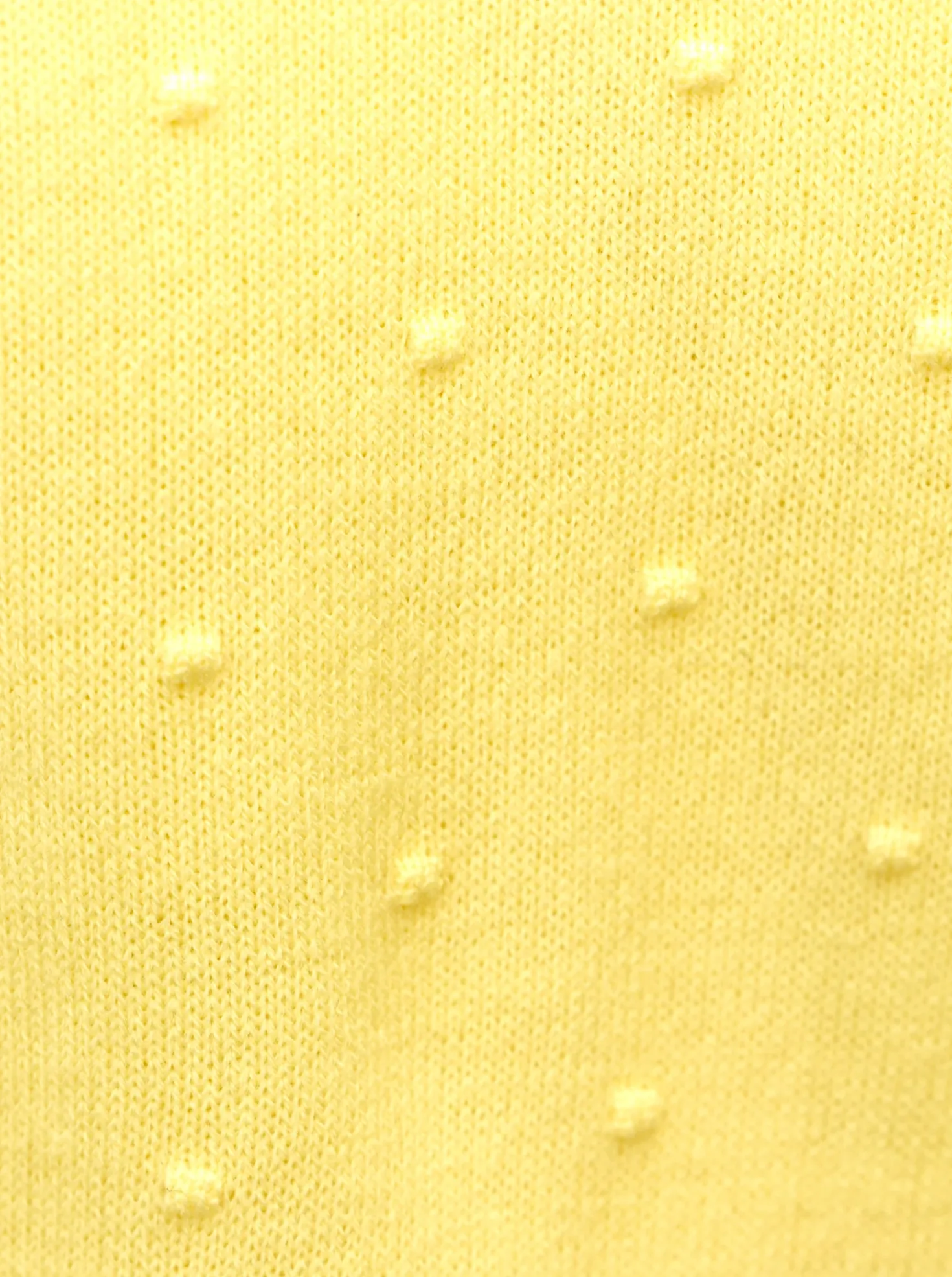 Strickjacke in 3D-Tupfen-Optik