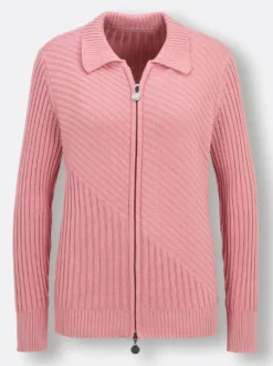 Strickjacke mit diagonalem Strickmuster