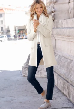 Strickjacke mit fixiertem Ärmelaufschlag