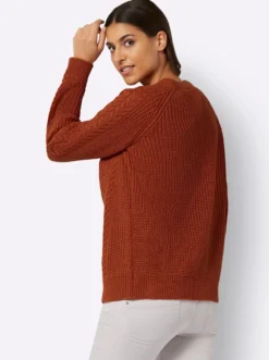 Strickjacke mit Zopfmuster