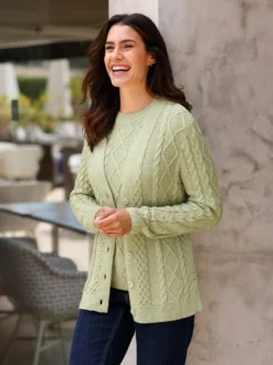 Strickjacke mit Zopfmuster-Mix
