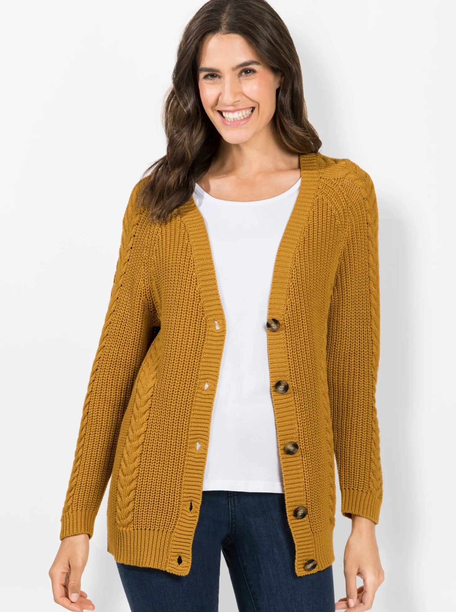 Strickjacke mit Zopf - und Rippenmuster