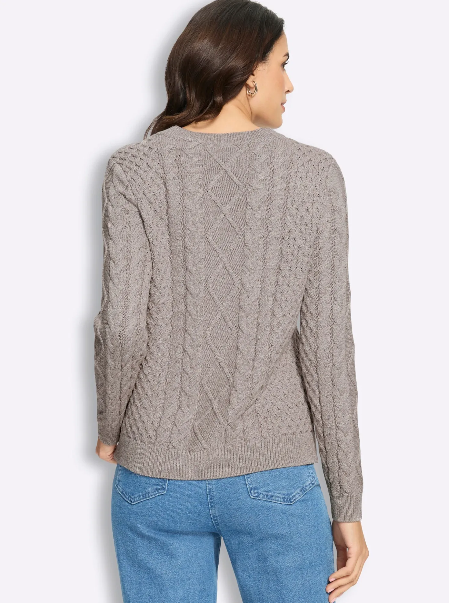 Strickpullover im Mustermix
