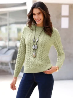 Strickpullover im Mustermix