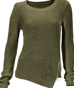 Strickpullover in asymmetrischer Form