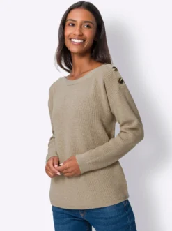 Strickpullover mit Zierknöpfen an den Schultern