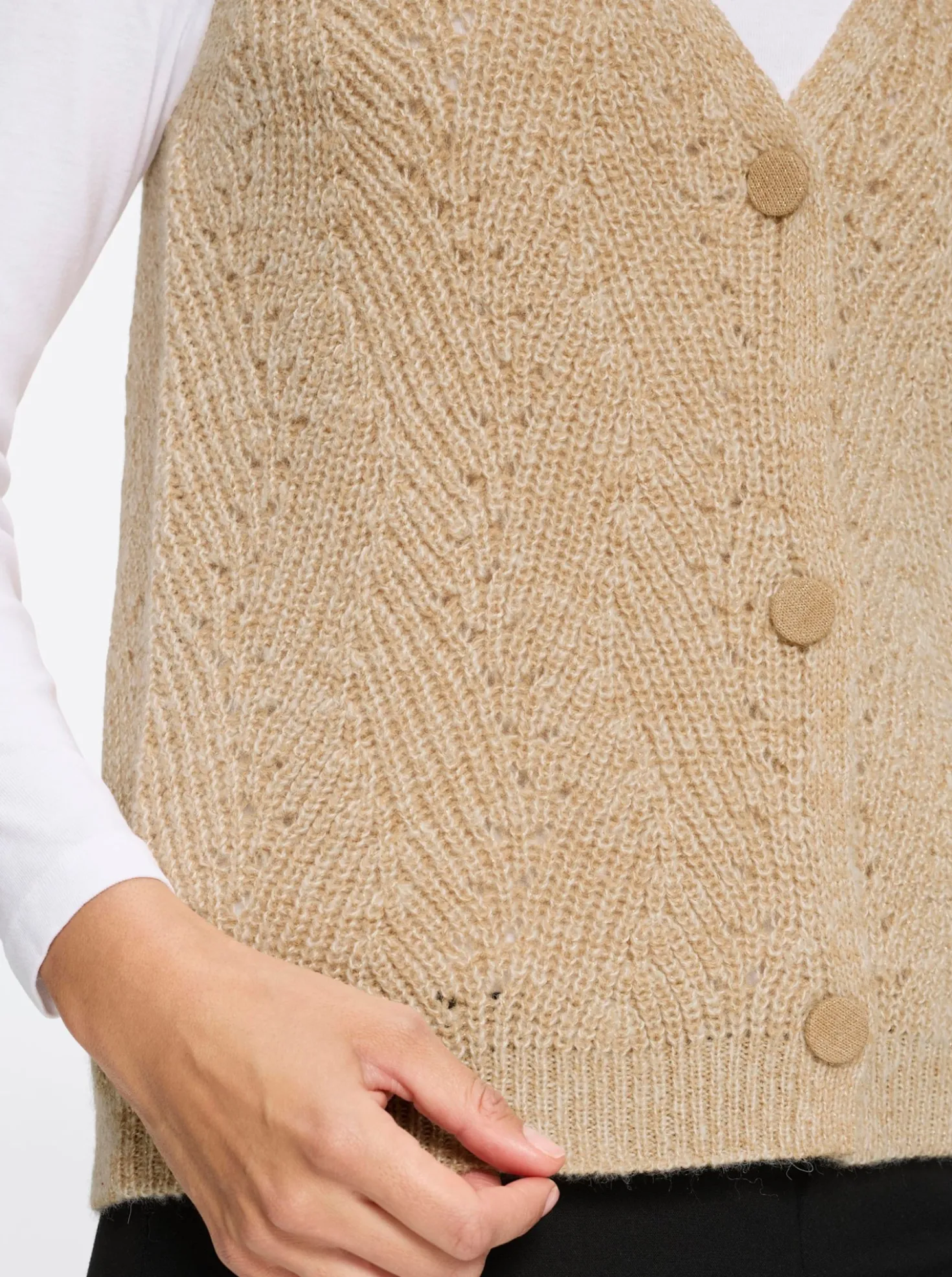 Strickweste mit Ajourmuster