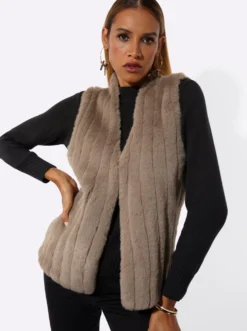 Strickweste mit Fellimitat vorne