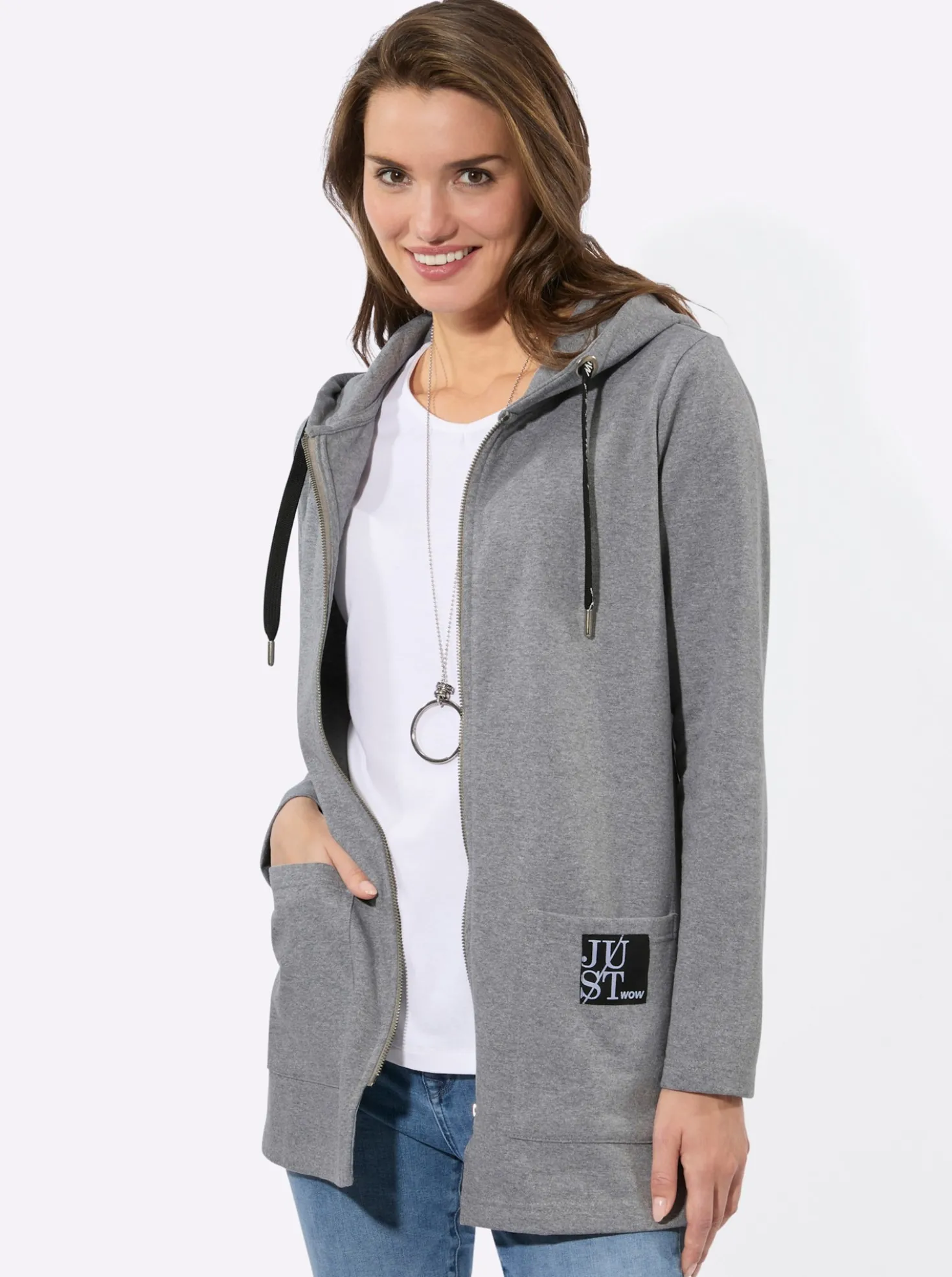 Sweatjacke mit Glitzer-Applikation hinten