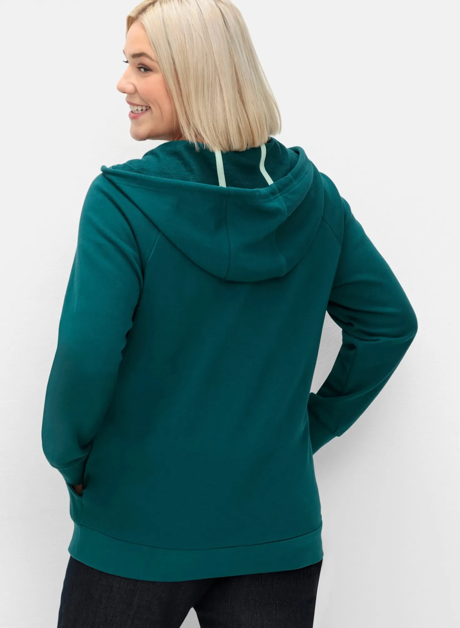 Sweatjacke mit Kapuze