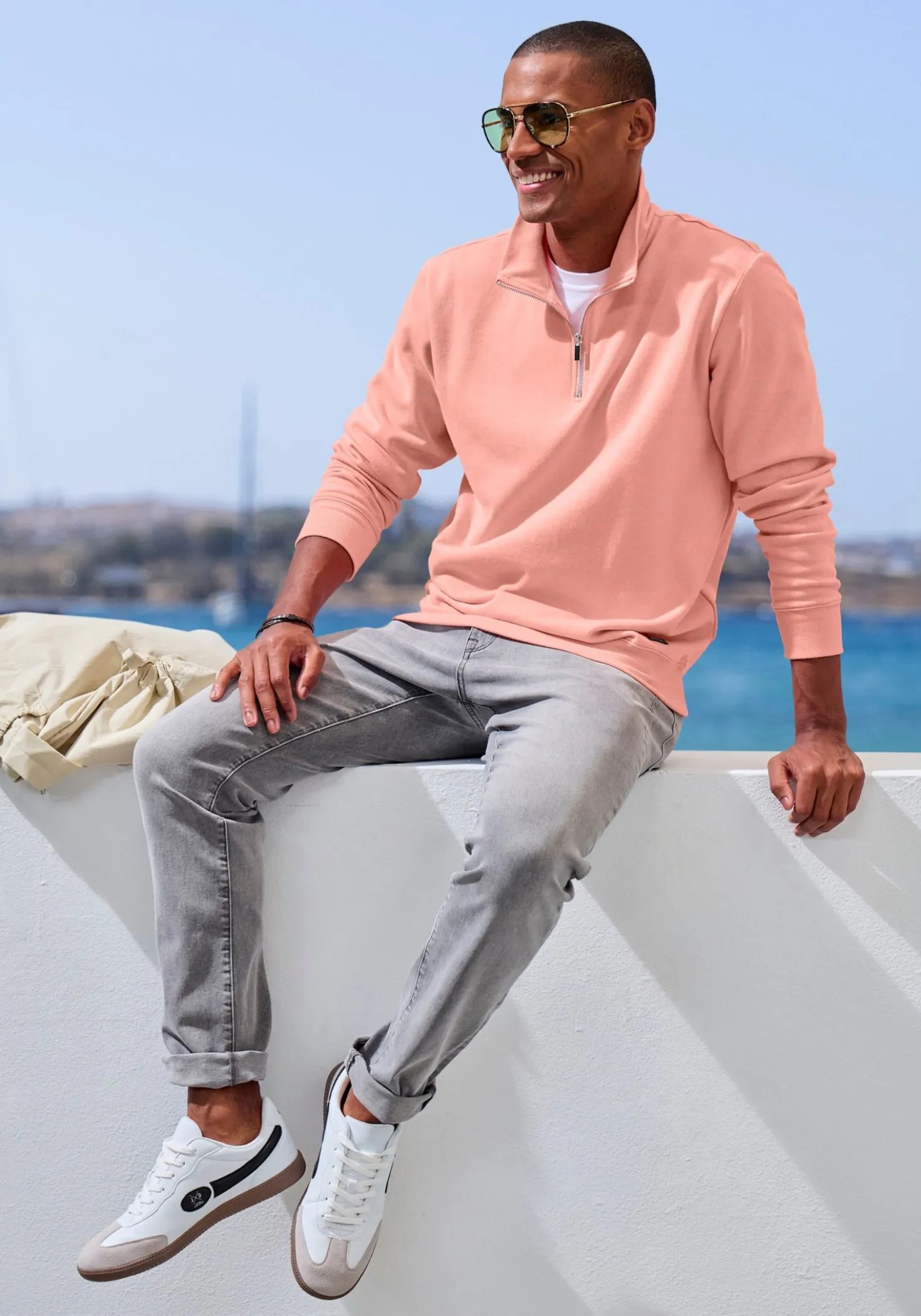 Sweatshirt