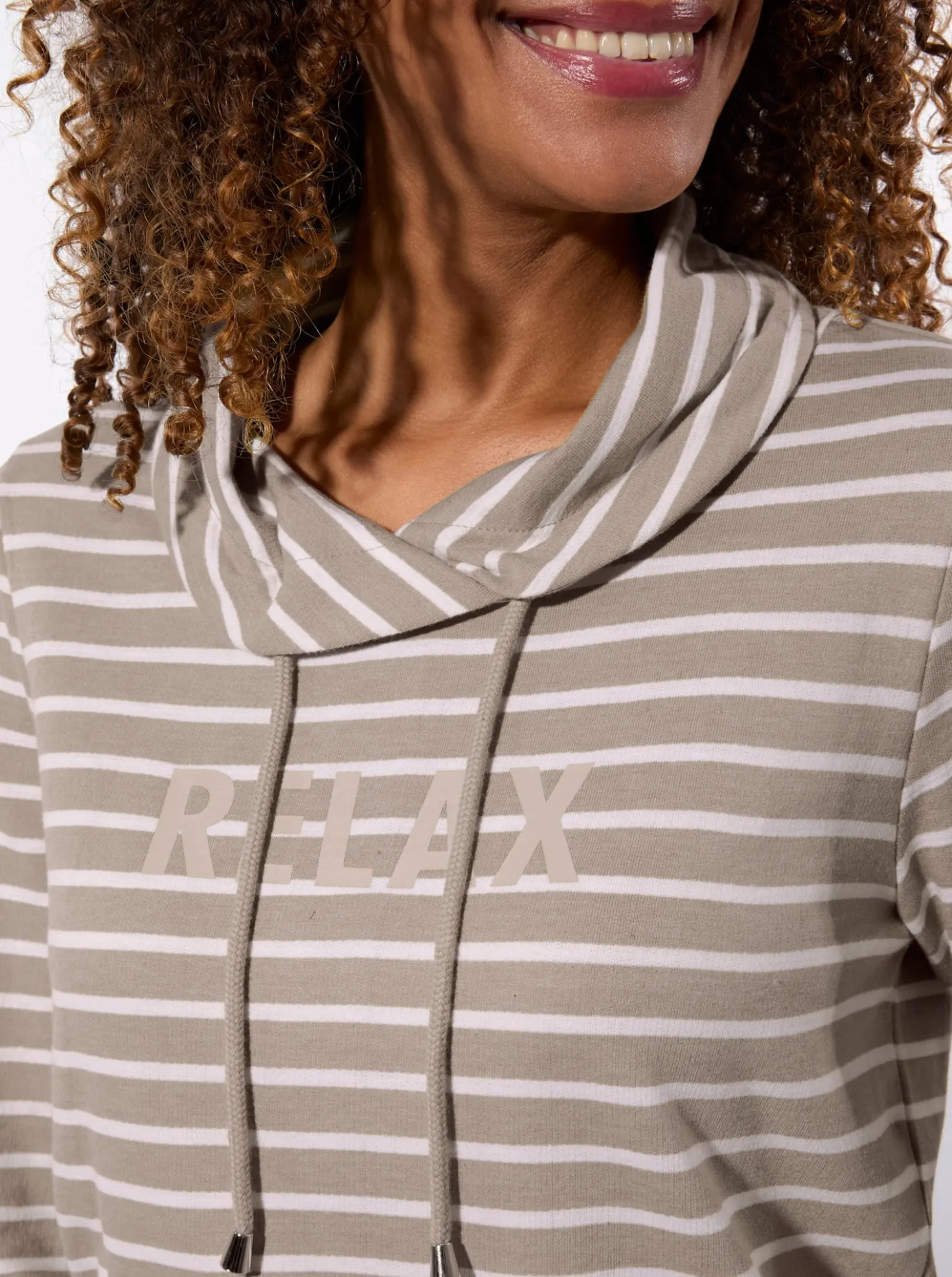 Sweatshirt mit regulierbarem Rollkragen