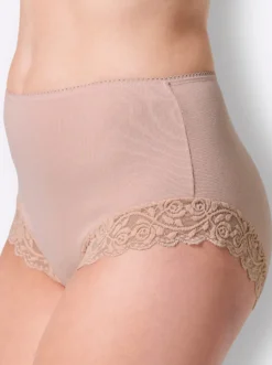 Taillenslip mit floraler Spitze