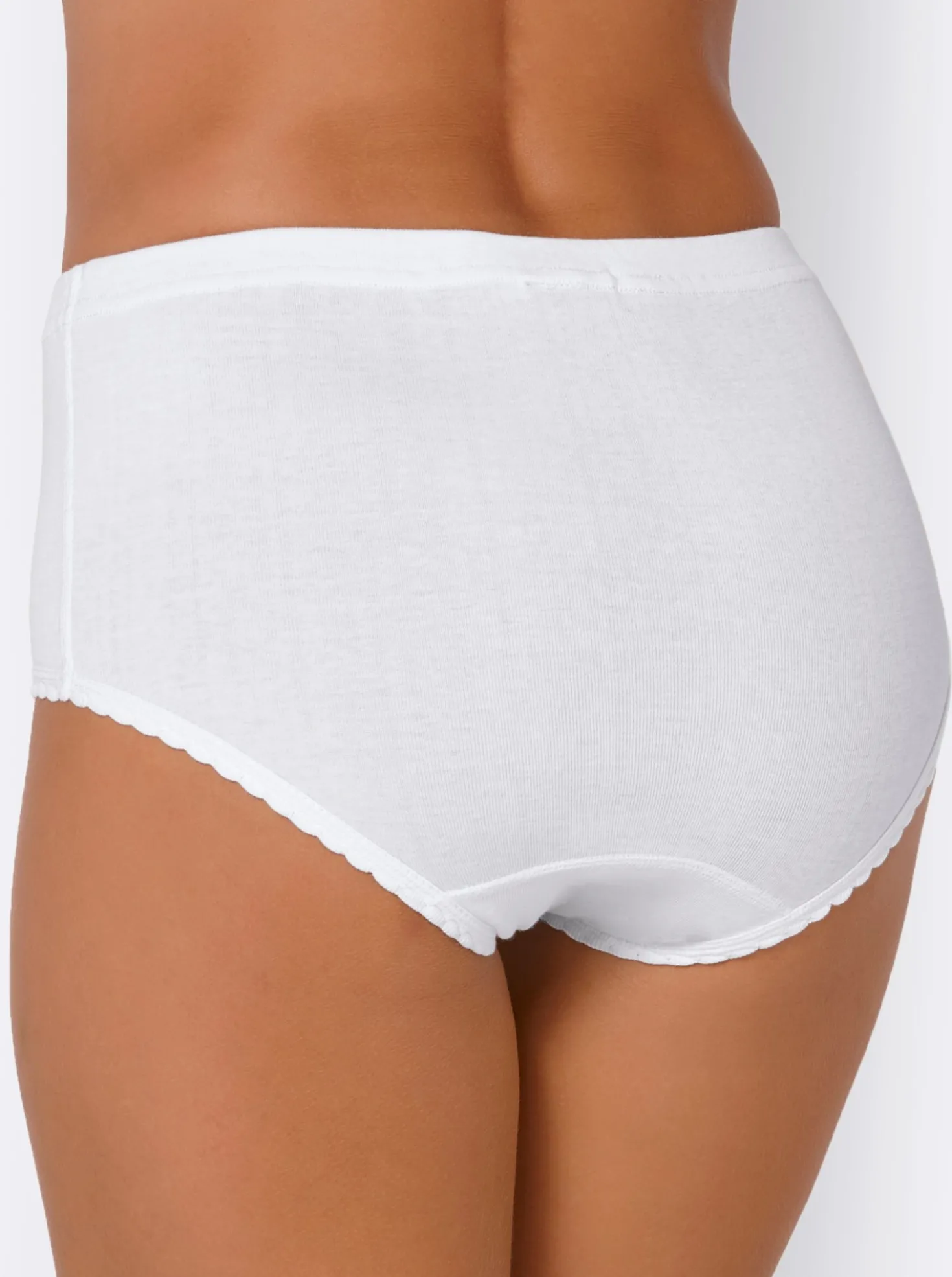 Taillenslip mit Muschelsaumkante
