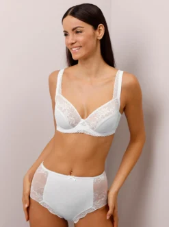 Taillenslip mit seitlicher Spitze