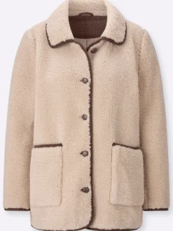 Teddyjacke mit Schmuckknöpfen