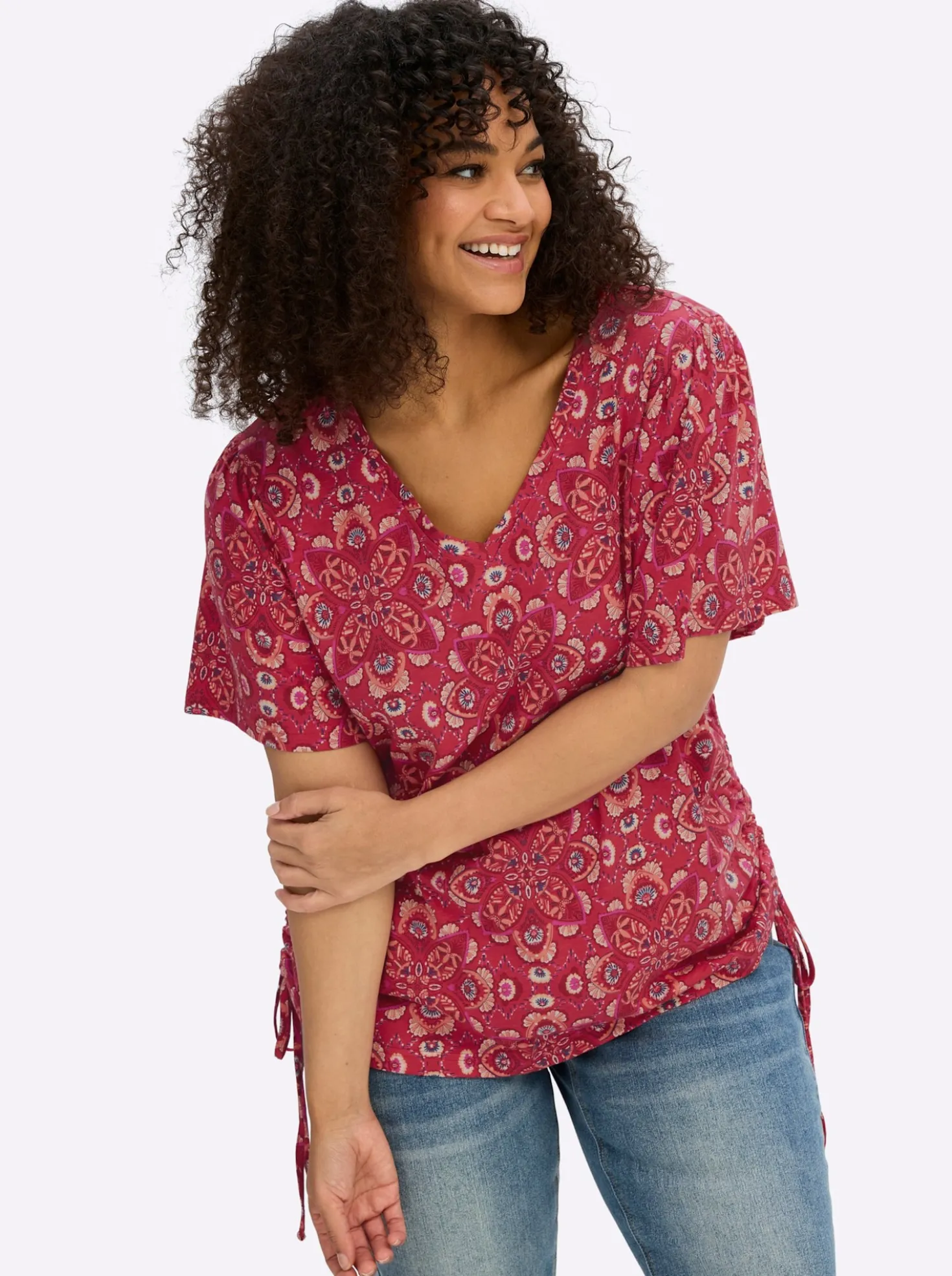 T-Shirt mit seitlicher Raffung