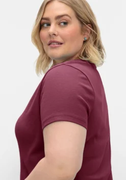 T-Shirt mit V-Ausschnitt, Rippqualität
