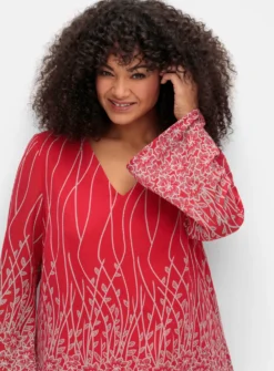 Tunika aus Chiffon, mit Untershirt