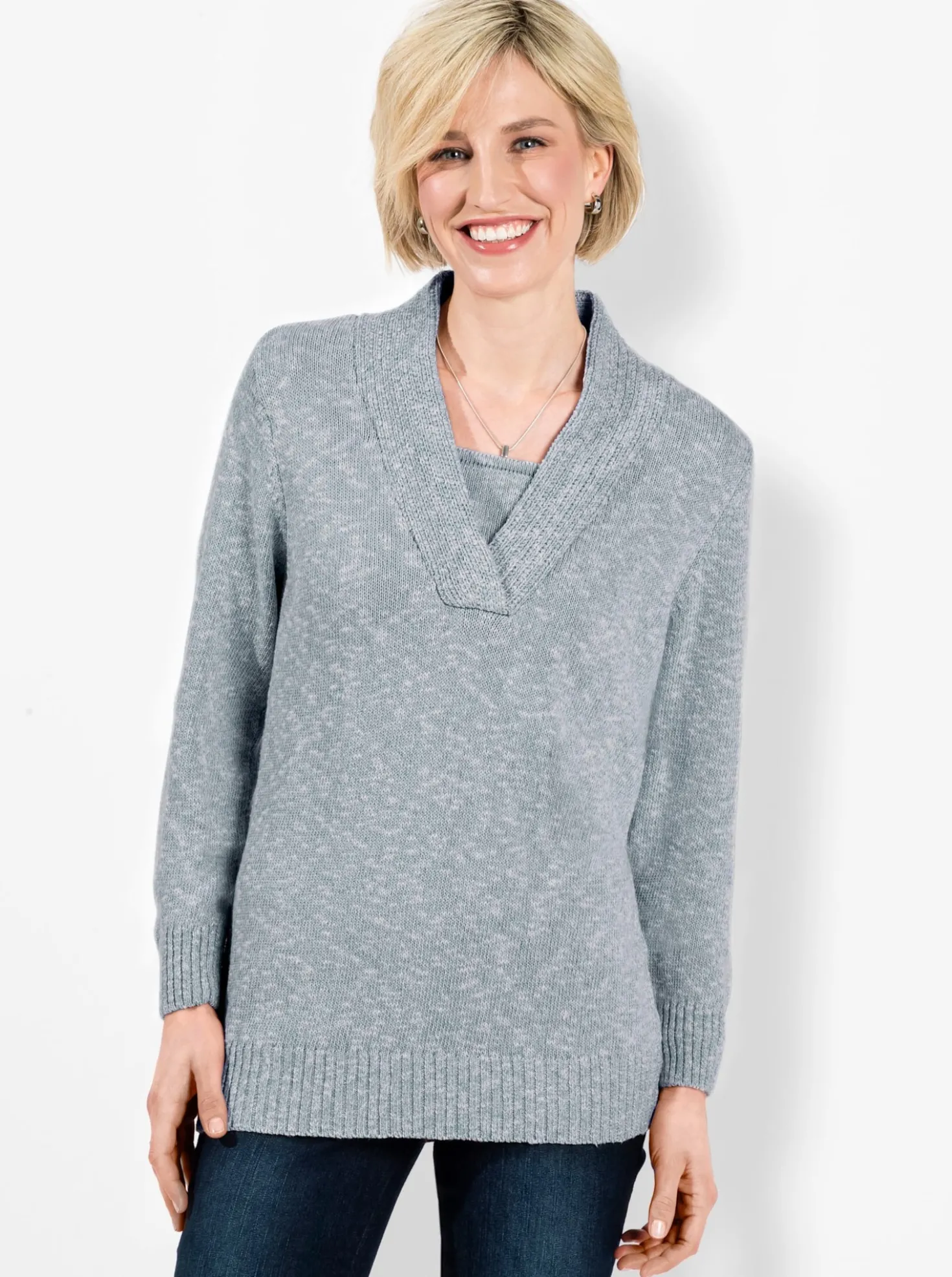 V-Ausschnitt-Pullover in 2-in-1-Optik