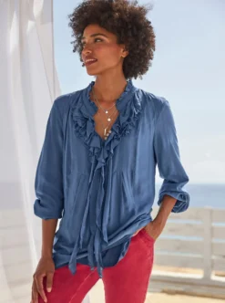 Volantbluse mit mattem Glanz