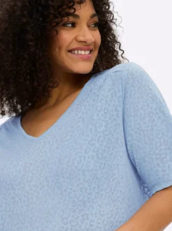 V-Shirt in Ausbrenner-Optik