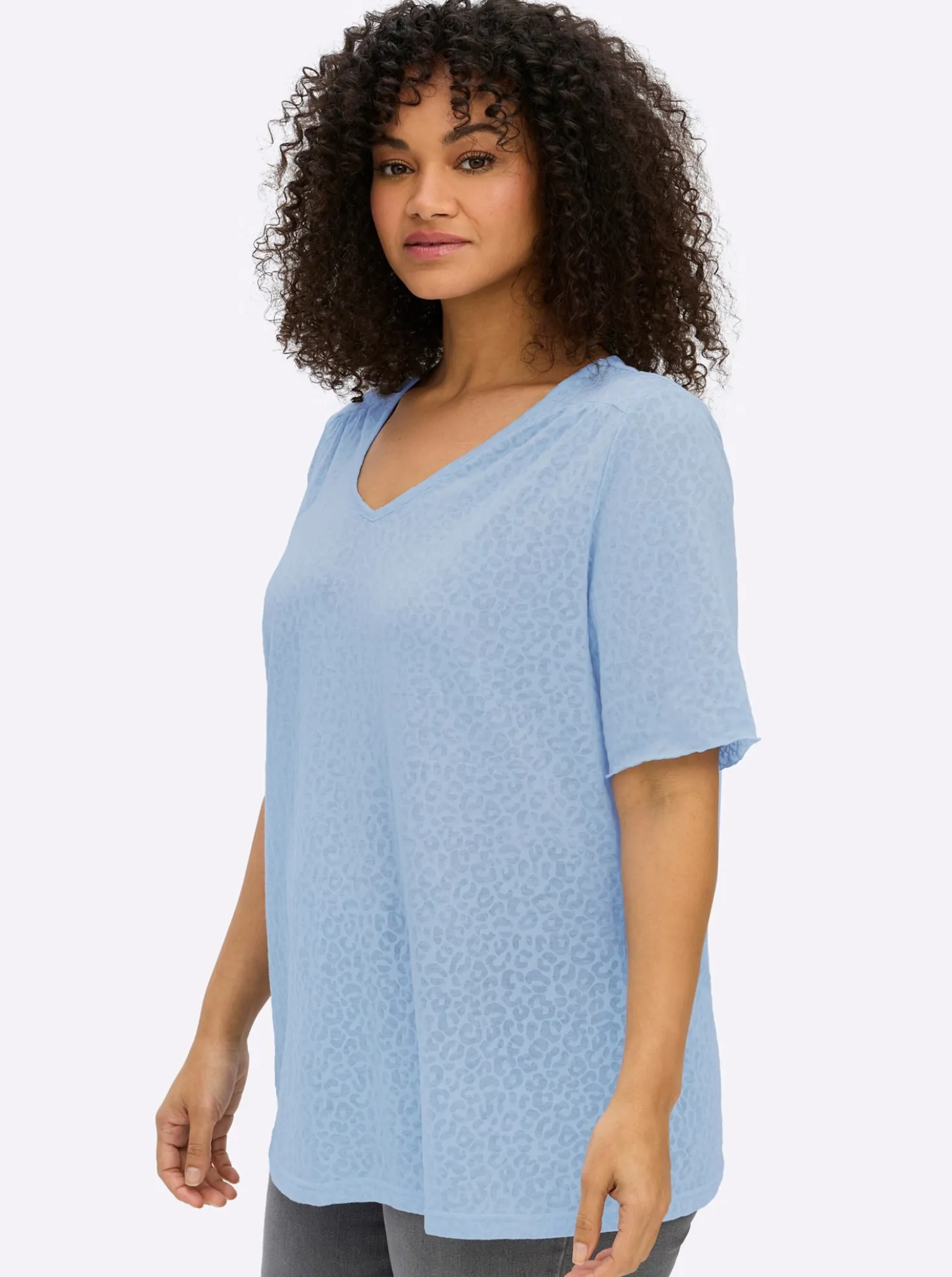V-Shirt in Ausbrenner-Optik