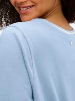 V-Shirt mit Glitzergarn-Streifen