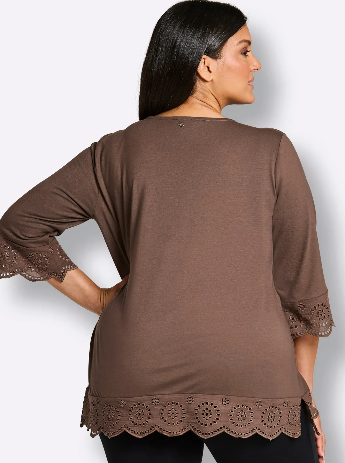 V-Shirt mit Lochstickerei-Volants