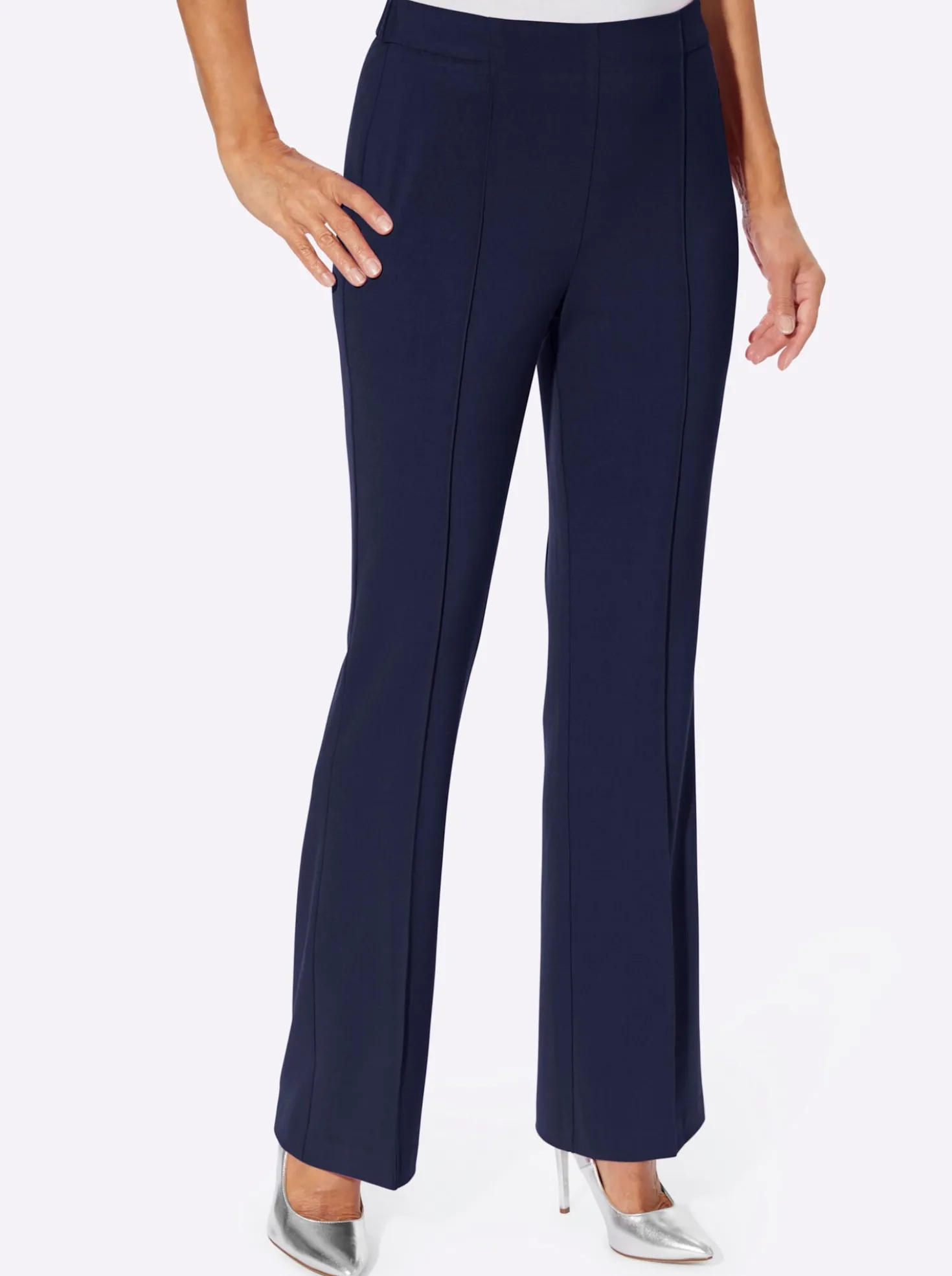 Webhose mit weiten Beinen