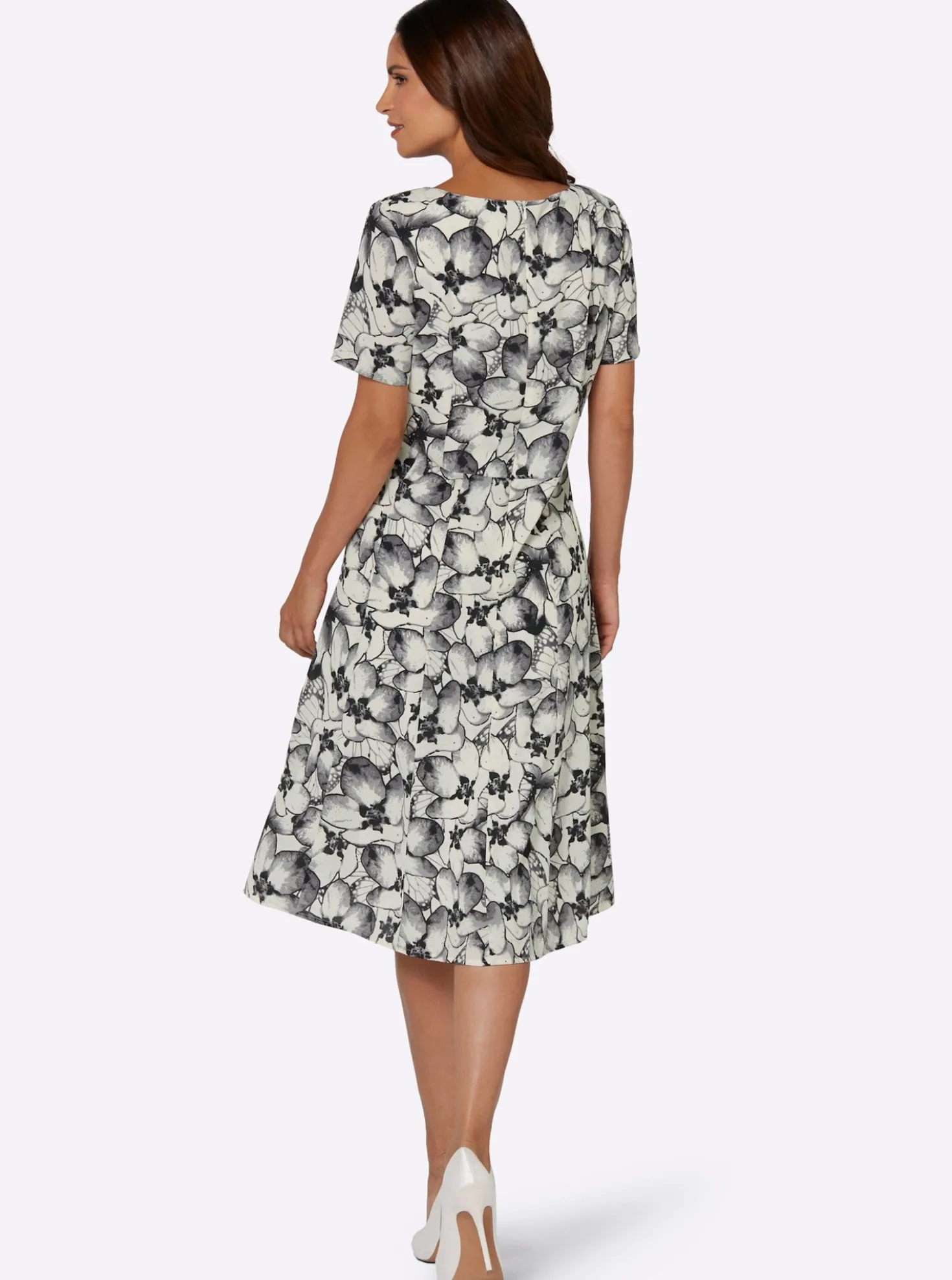 Webkleid in Bahnenform