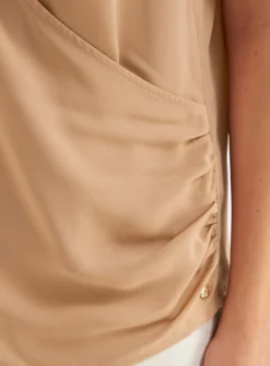 Wickeltop mit eleganten Raffungen